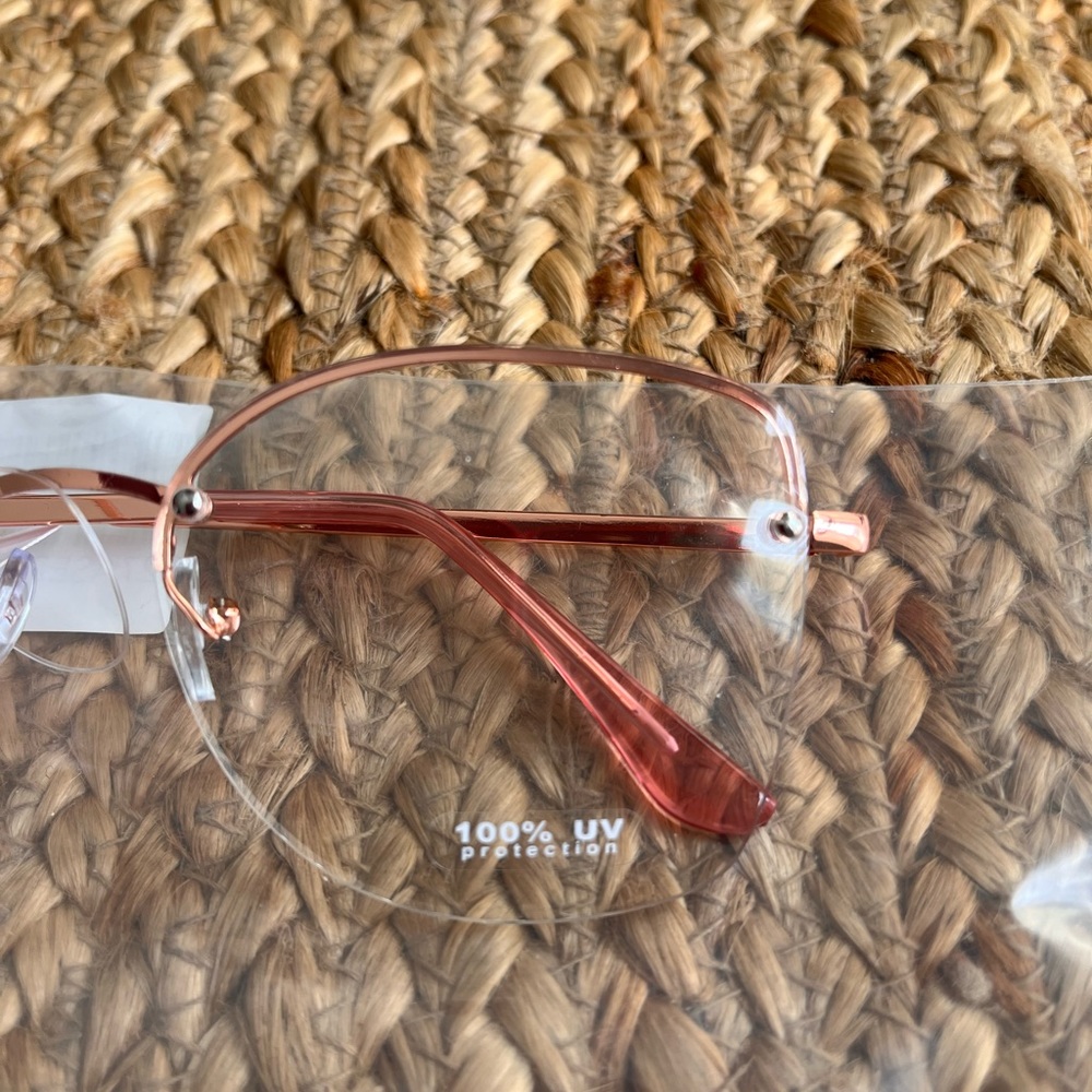 Sunglasses - Picture 3 of 5